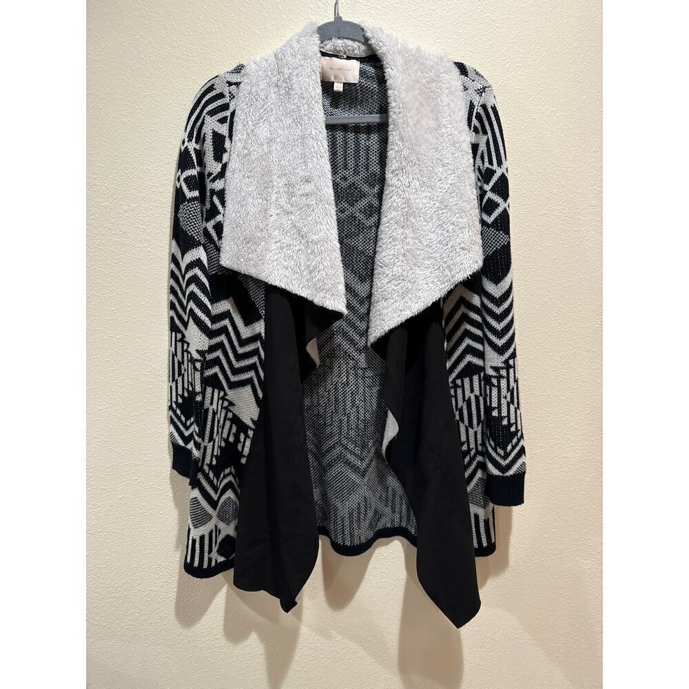 Skies Are Blue Open Front Cardigan Sweater Black White Size medium